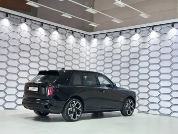 Rolls-Royce Cullinan Black Badge Prod 2026