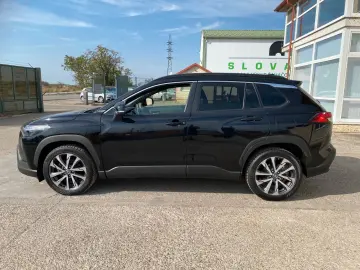 TOYOTA Corolla Cross 2.0-l-VVT-i Hybrid 688