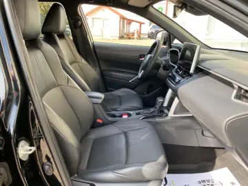 TOYOTA Corolla Cross 2.0-l-VVT-i Hybrid 688
