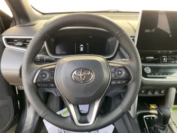 TOYOTA Corolla Cross 2.0-l-VVT-i Hybrid 688