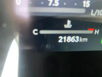 TOYOTA Corolla Cross 2.0-l-VVT-i Hybrid 688