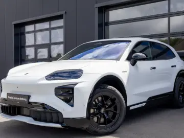 Porsche Cayenne Turbo Electric Panorama LED Matrix HUD S