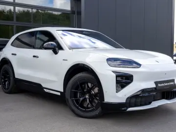 Porsche Cayenne Turbo Electric Panorama LED Matrix HUD S