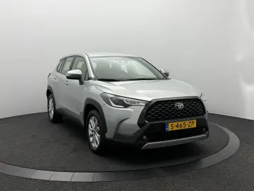 TOYOTA Corolla Cross 2.0 High Power Hybrid Active   Fab
