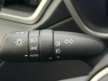 TOYOTA Corolla Cross 2.0 High Power Hybrid Active   Fab