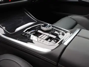 BMW X7 M60i MPro  6 seat  Comf  Excl.