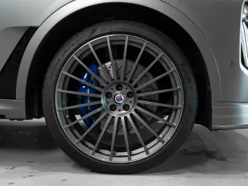 BMW X7 xDrive M60 i Alpina