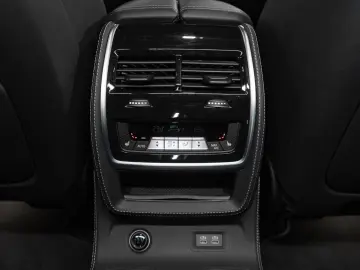 BMW X7 xDrive M60 i Alpina