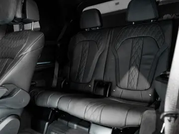 BMW X7 xDrive M60 i Alpina