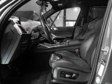BMW X7 xDrive M60 i Alpina