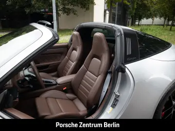 PORSCHE 992 911 Targa 4 GTS Burmester Clubleder