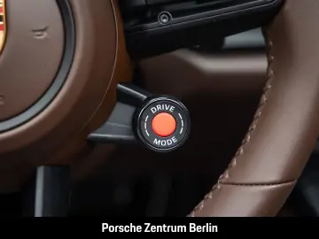 PORSCHE 992 911 Targa 4 GTS Burmester Clubleder