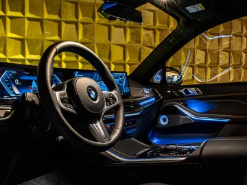 BMW X7 xDrive 40d   Sky Lounge   Bowers