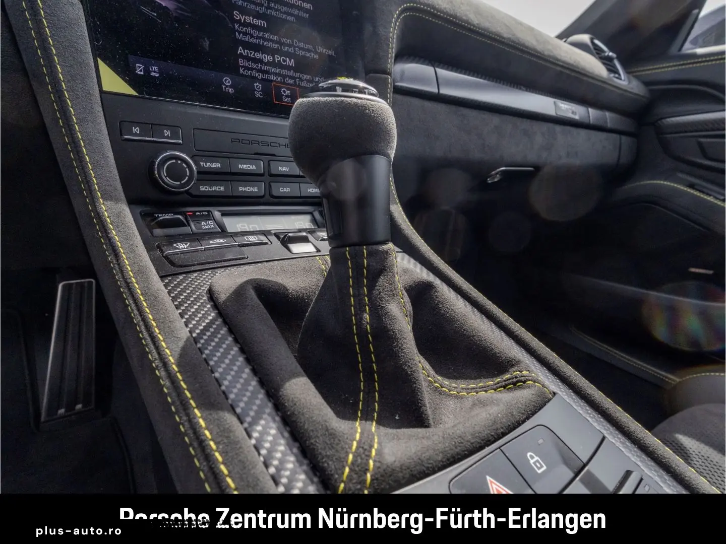 PORSCHE Cayman în leasing operațional MOOV