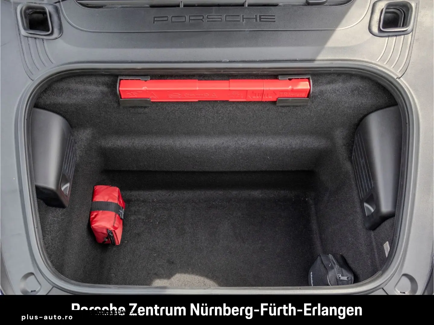 PORSCHE Cayman în leasing operațional MOOV