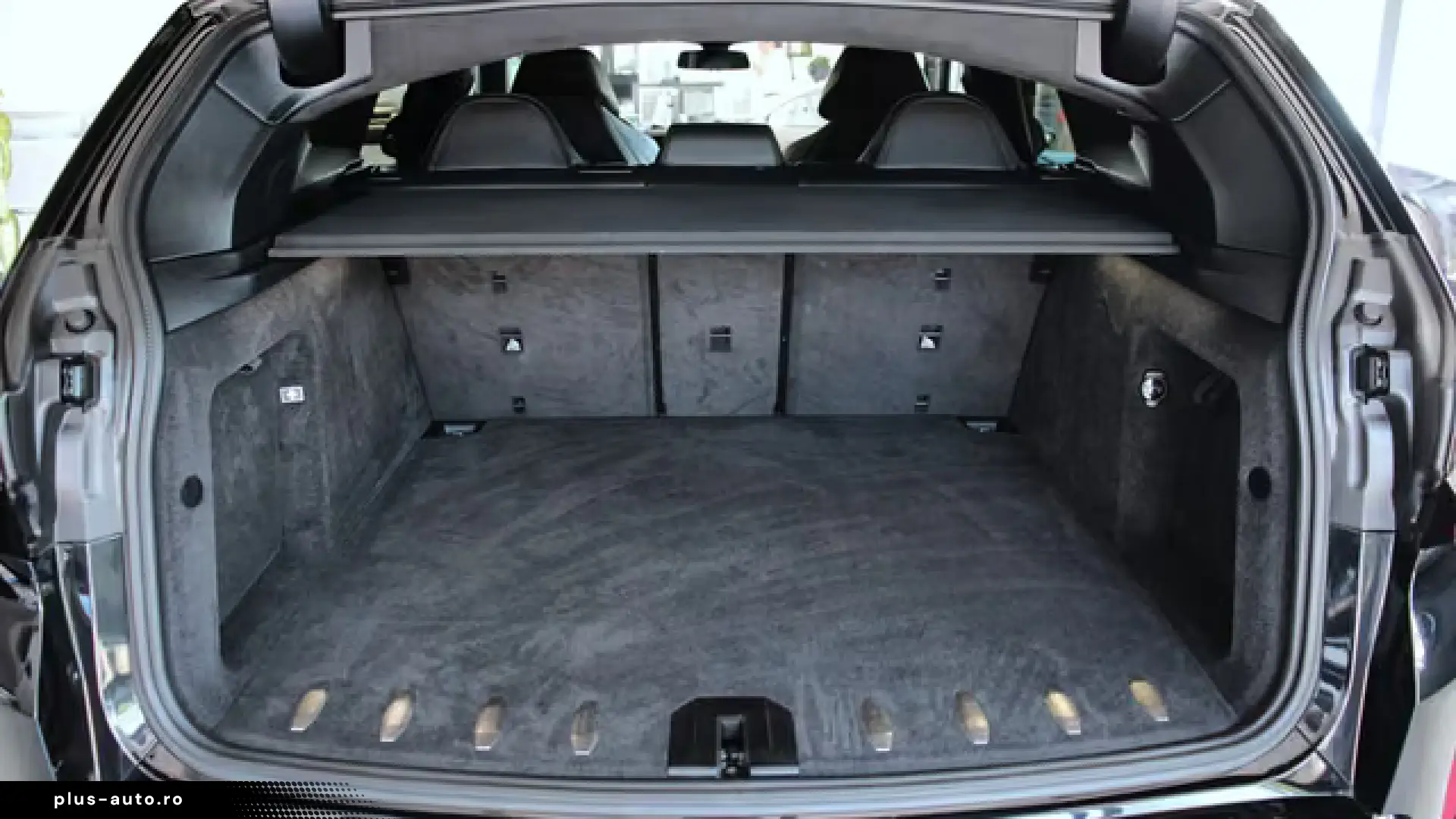 BMW XM (G09)  A-
