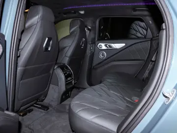 BMW XM UPE