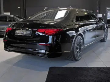 MERCEDES-BENZ S 680 Maybach NIGHT-SERIES NP€314.188 -