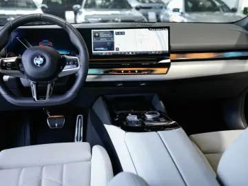 BMW 520d xDrive M Sport AHK 20LM Harman Kamera