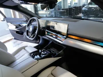 BMW 520d xDrive M Sport AHK 20LM Harman Kamera