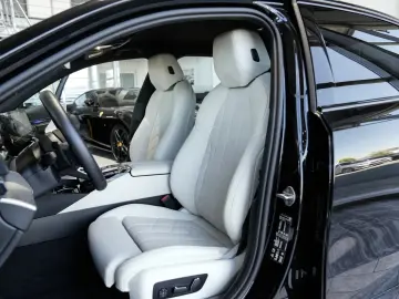 BMW 520d xDrive M Sport AHK 20LM Harman Kamera