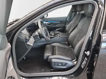 BMW 520d xDrive Limousine M-Sport AHK HK HiFi DAB uv