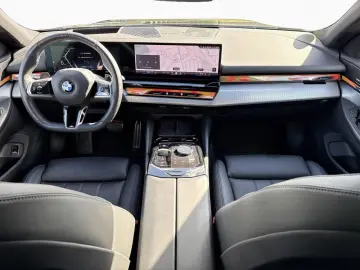 BMW 520d xDr M SPORT H K 360  SH Memory DA AdapLED