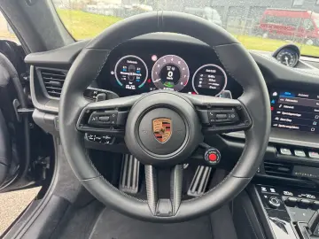 Porsche 992.2 911 GTS SportDes InnoDrive Bose Pano Clubl
