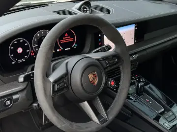 Porsche 992 911 Targa 4 GTS BOSE 360  Sportsitze