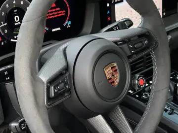 Porsche 992 911 Targa 4 GTS BOSE 360  Sportsitze