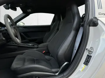 Porsche 992 911 Targa 4 GTS BOSE 360  Sportsitze