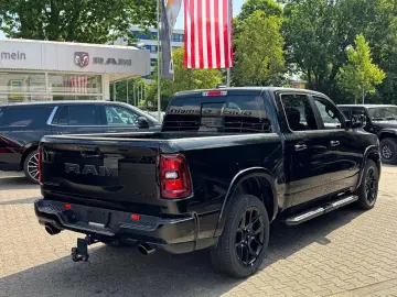 DODGE RAM 1500 Laramie Night   420 CP • 4x4 • PANO