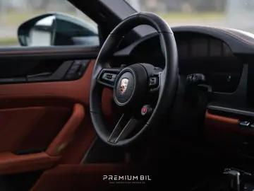 Porsche 911 Targa 4 GTS   VOLL AUSTATUNG   CARBON