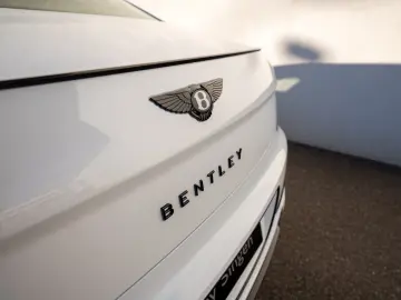Bentley Flying Spur Speed V8 Hybrid   782 CP