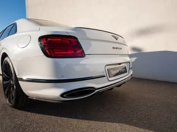 Bentley Flying Spur Speed V8 Hybrid   782 CP