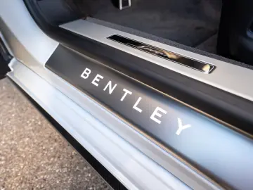 Bentley Flying Spur Speed V8 Hybrid   782 CP