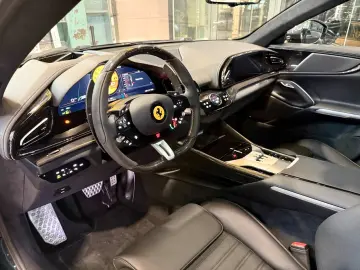 Ferrari Purosangue V12 – FULL CARBON   PANO   LIFT   360
