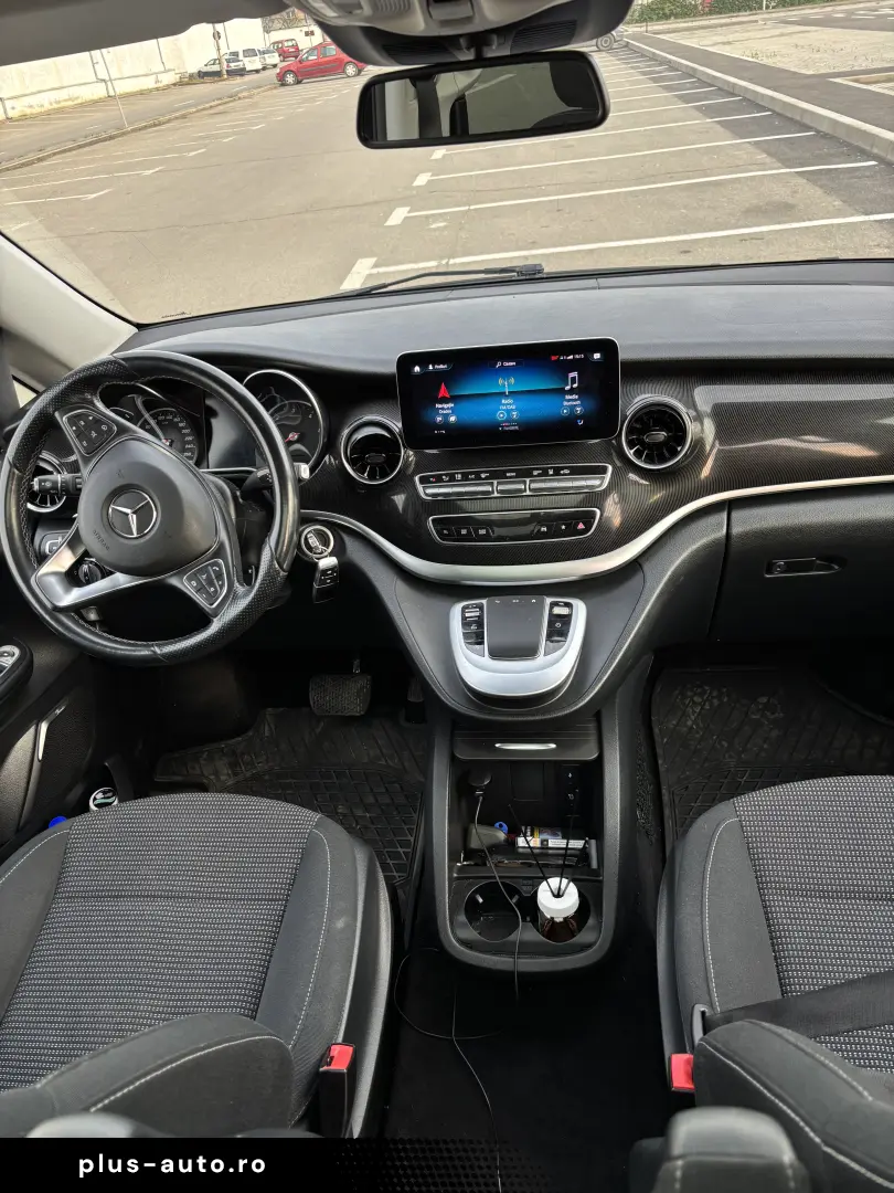 Mercedes-Benz V 220