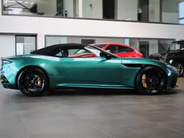 Aston Martin DBS Volante   V12 • 725 CP • RWD • 360