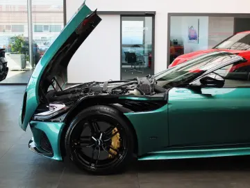 Aston Martin DBS Volante   V12 • 725 CP • RWD • 360