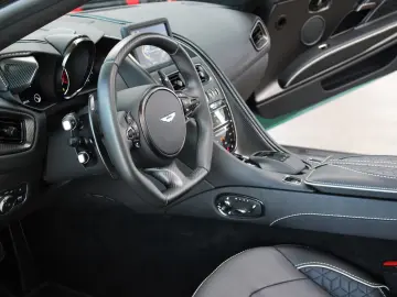 Aston Martin DBS Volante   V12 • 725 CP • RWD • 360