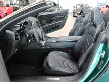 Aston Martin DBS Volante   V12 • 725 CP • RWD • 360