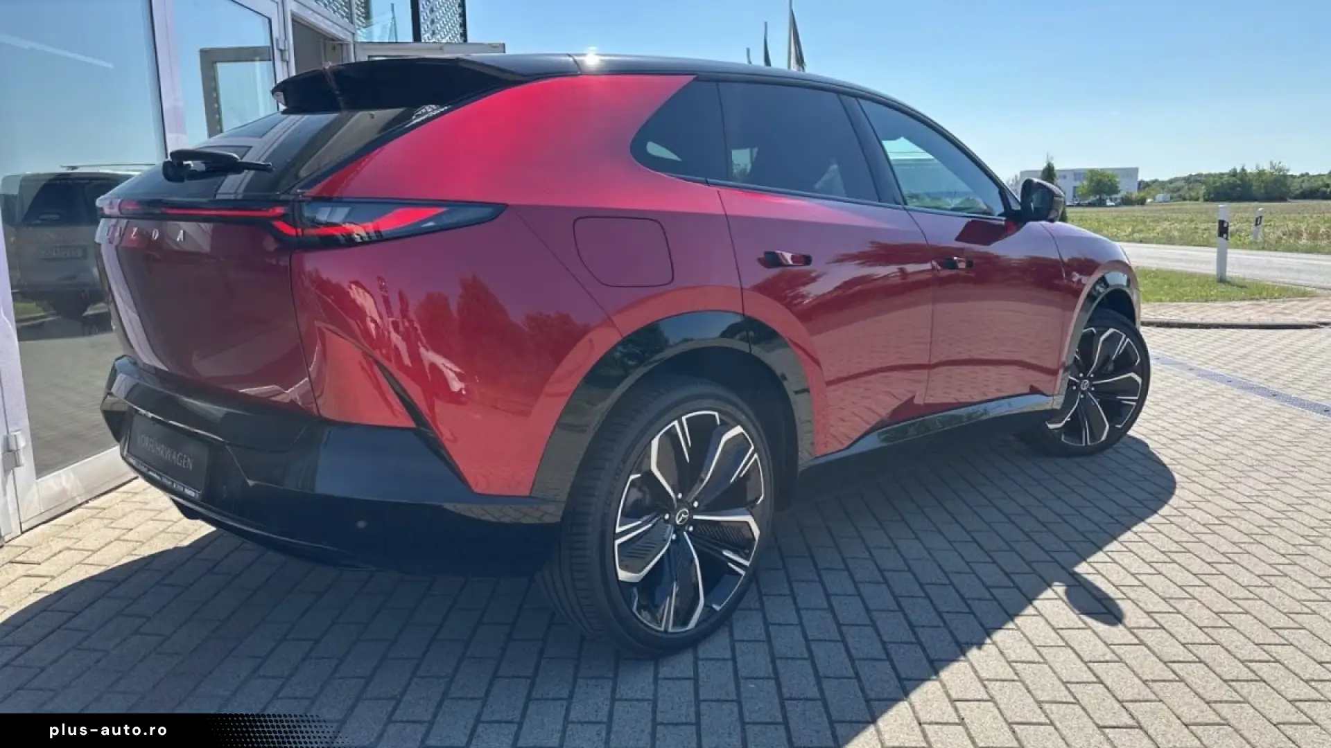 Mazda CX-6e Takumi – Pano   360    HUD   21