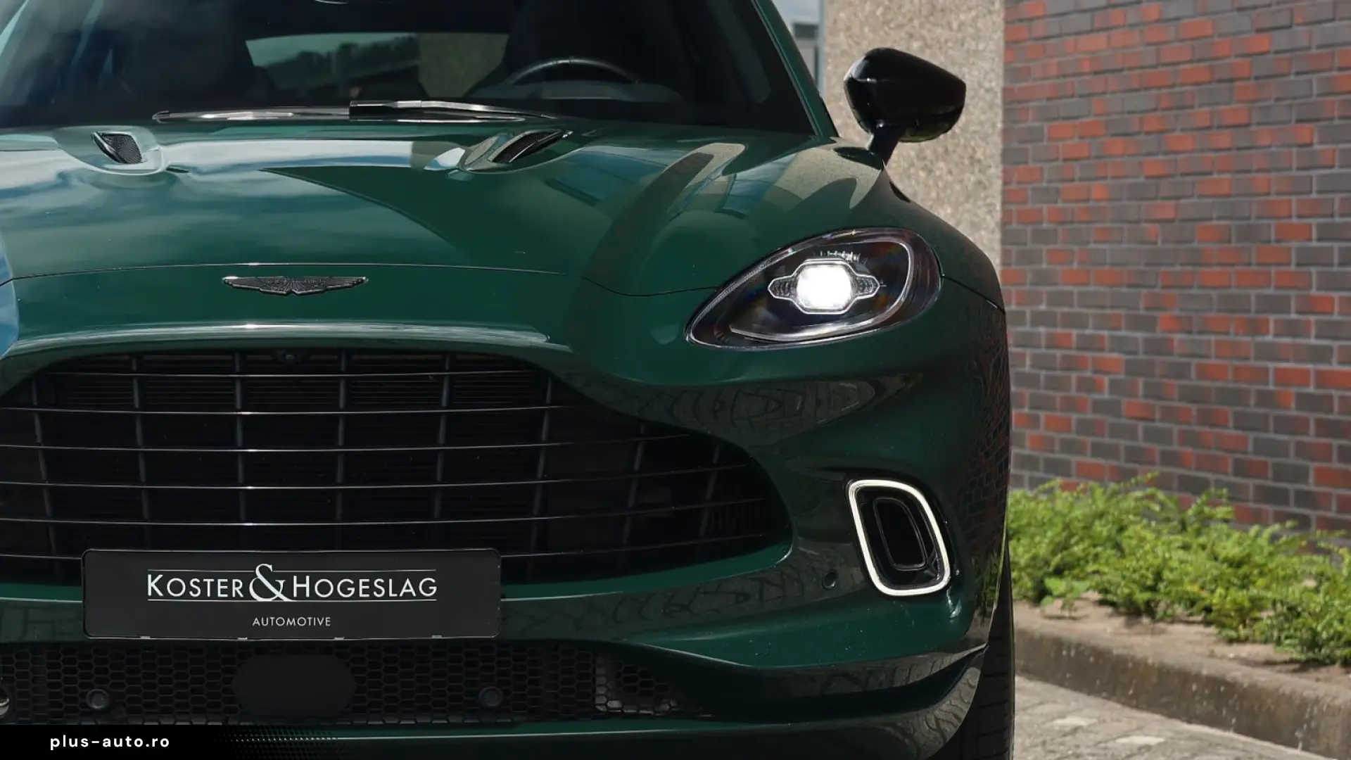 Aston Martin DBX 4.0 V8   AWD • PANO • 360  • VENTILAȚIE