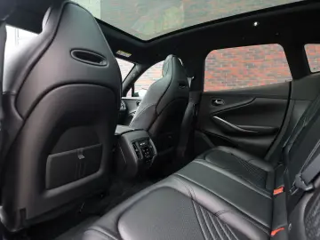 Aston Martin DBX 4.0 V8   AWD • PANO • 360  • VENTILAȚIE