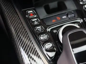 Aston Martin DBX 4.0 V8   AWD • PANO • 360  • VENTILAȚIE