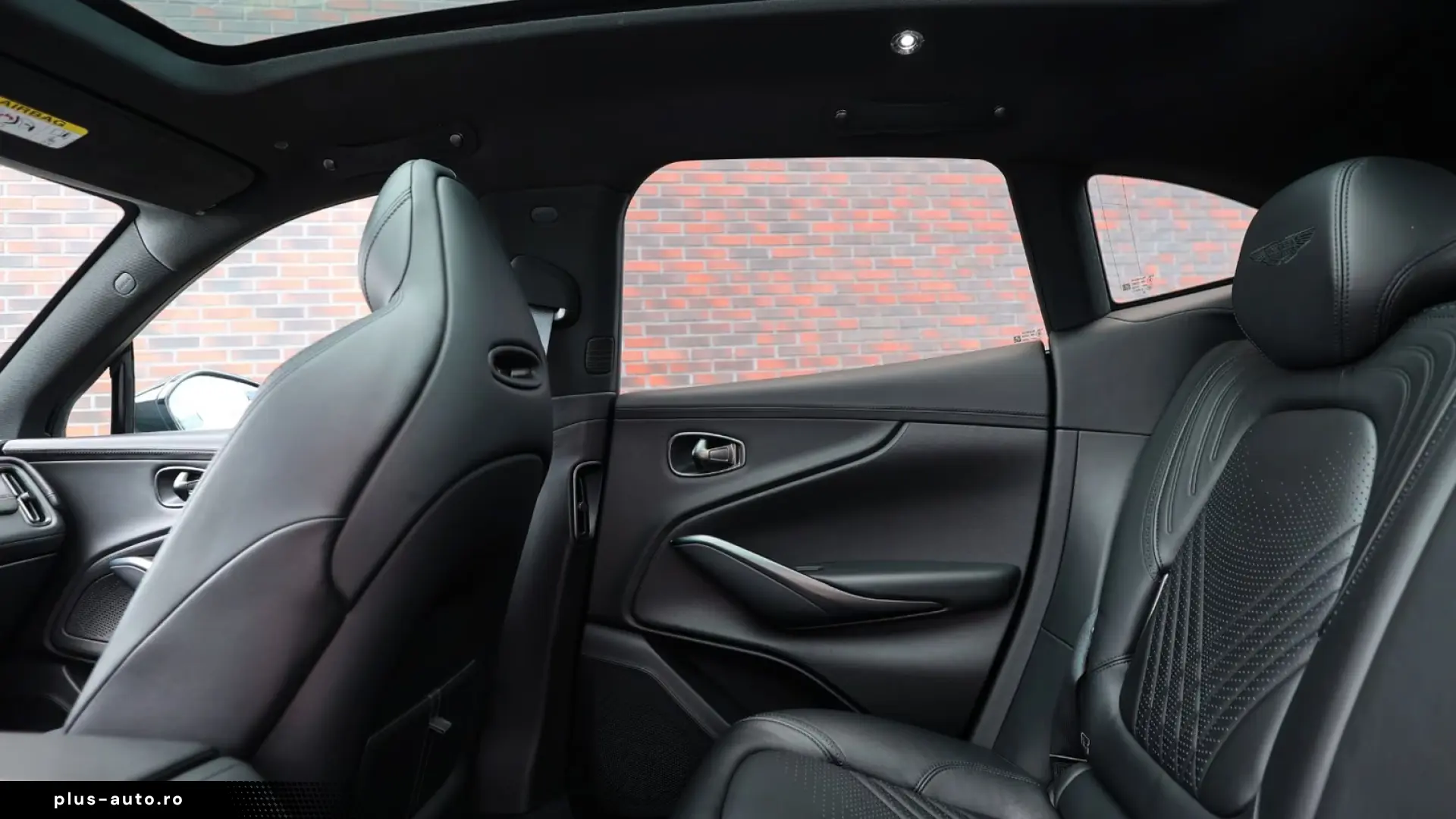 Aston Martin DBX 4.0 V8   AWD • PANO • 360  • VENTILAȚIE