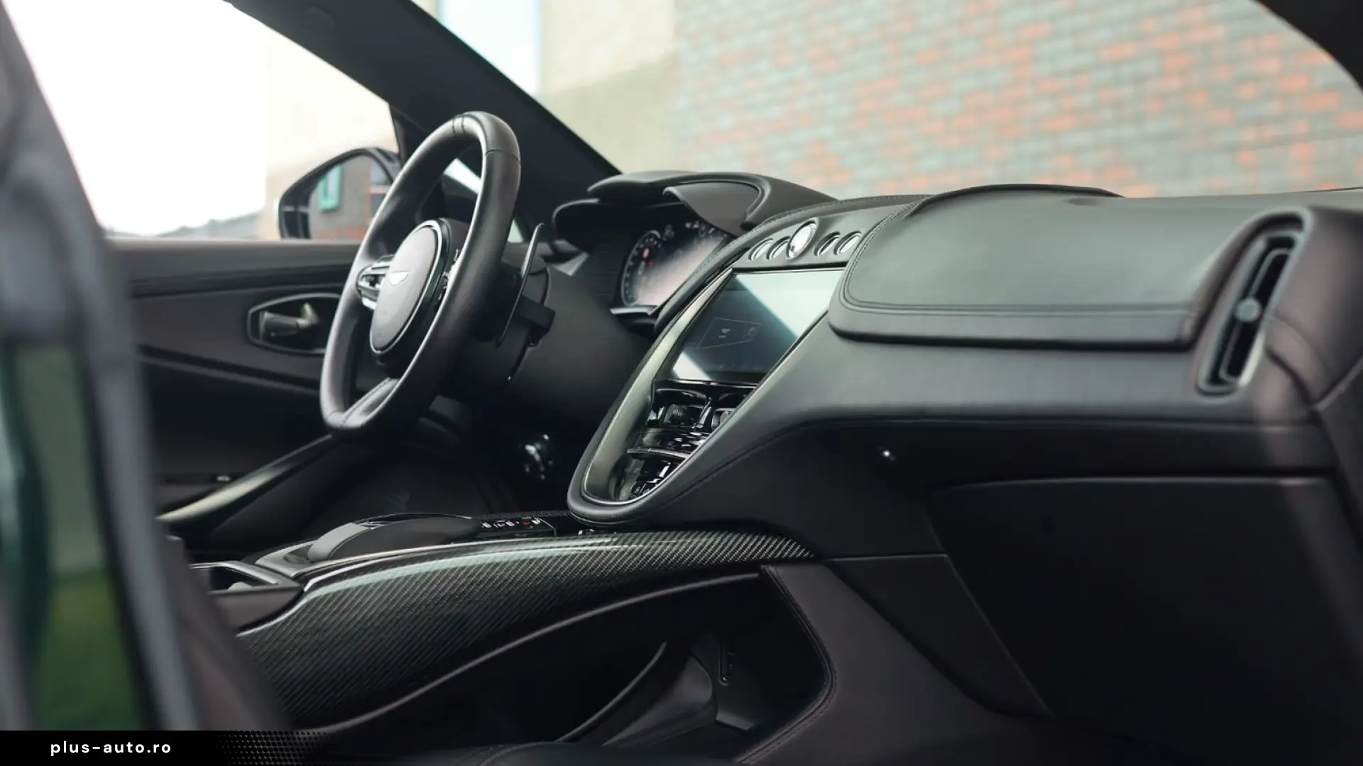 Aston Martin DBX 4.0 V8   AWD • PANO • 360  • VENTILAȚIE