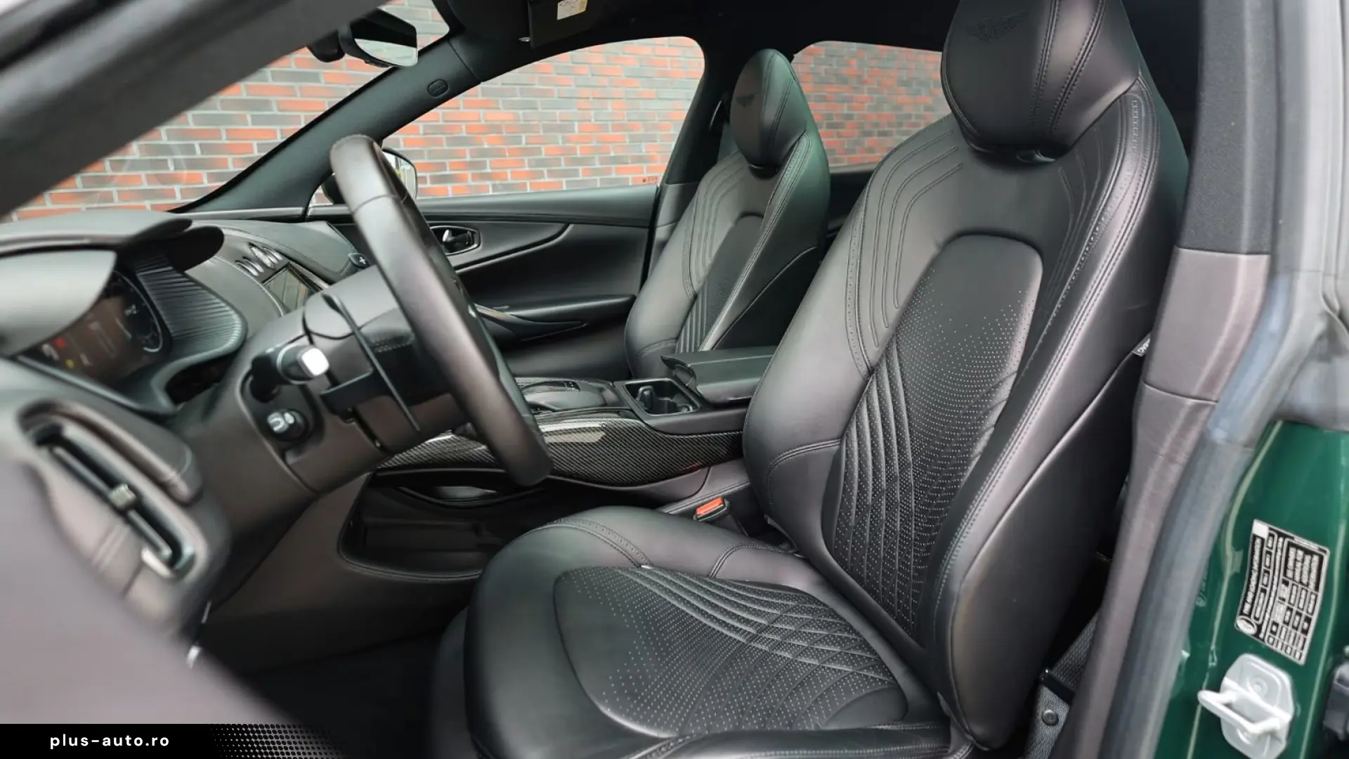 Aston Martin DBX 4.0 V8   AWD • PANO • 360  • VENTILAȚIE