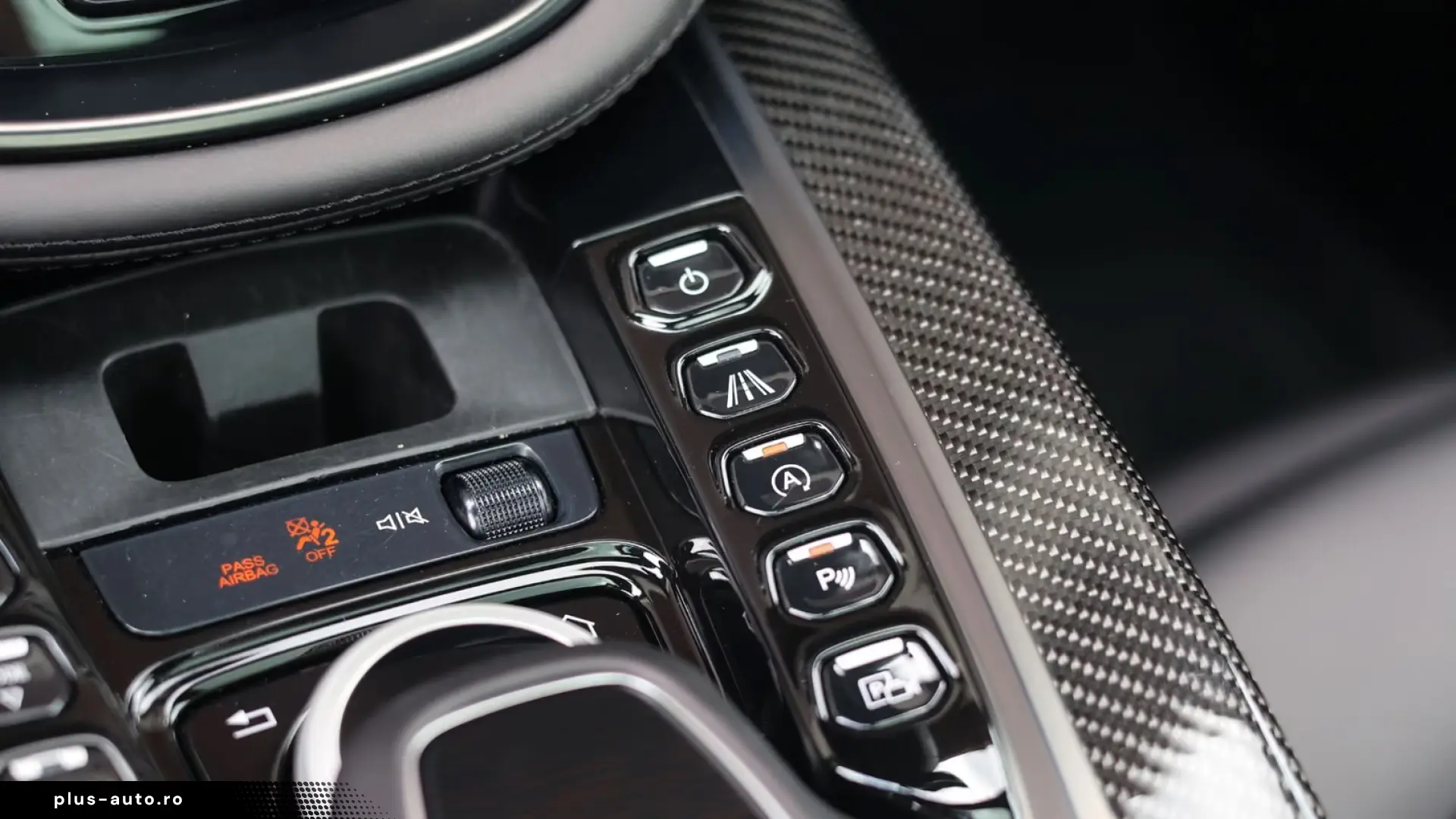Aston Martin DBX 4.0 V8   AWD • PANO • 360  • VENTILAȚIE